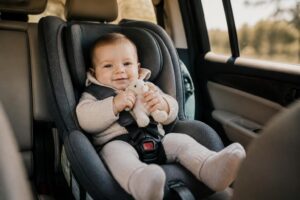 découvrez comment choisir un siège auto cosy bébé alliant confort optimal et sécurité maximale pour vos tout-petits lors de tous vos déplacements.